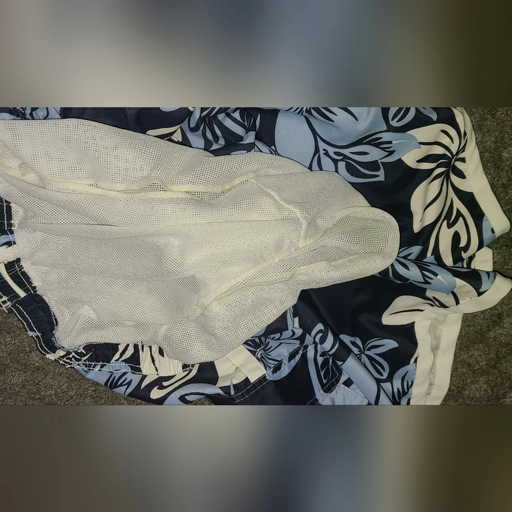 Islander swim trunks XL Blue floral shorts vacation swimming pool‎